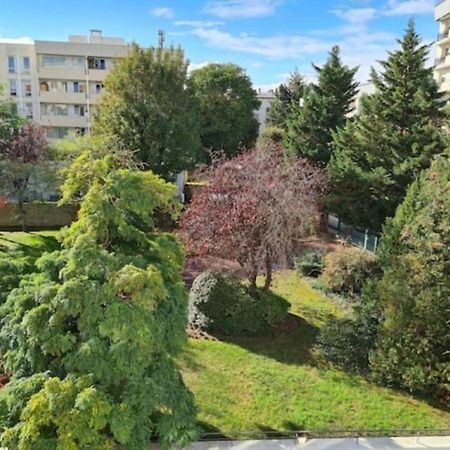 Sunny And Renovated Flat In Secure Residence La Garenne-Colombes Bagian luar foto